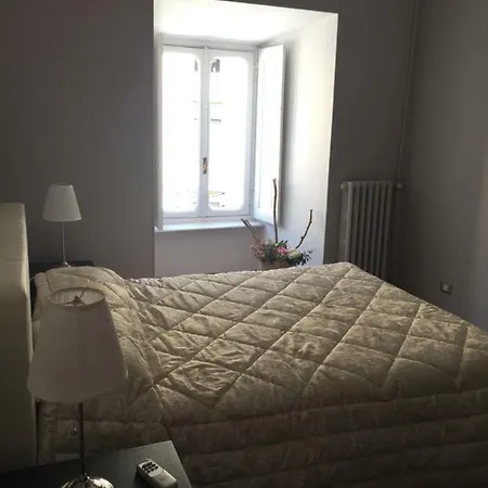 Studio In Grigio *