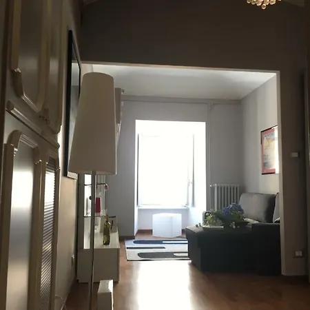 Studio In Grigio Apartment *