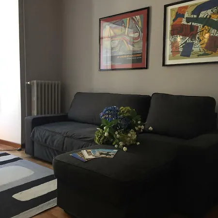 Studio In Grigio